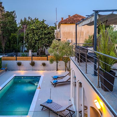 Villa B&D Zadar For The Complete Pleasure Of Vacation !Heated! Private Pool! Green Oasis In The Center Of Zadar, 100M From The Sea エクステリア 写真