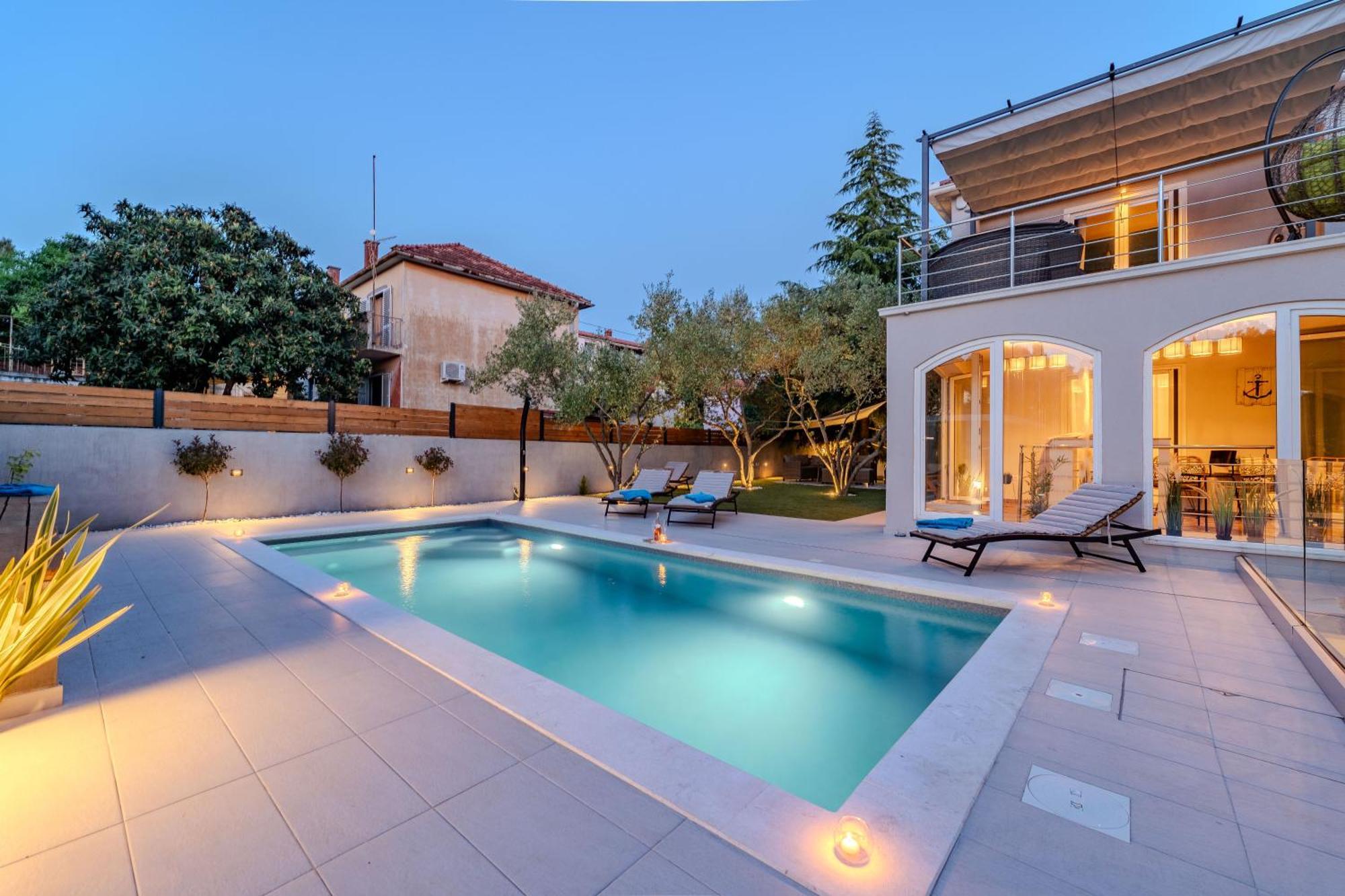 Villa B&D Zadar For The Complete Pleasure Of Vacation !Heated! Private Pool! Green Oasis In The Center Of Zadar, 100M From The Sea エクステリア 写真