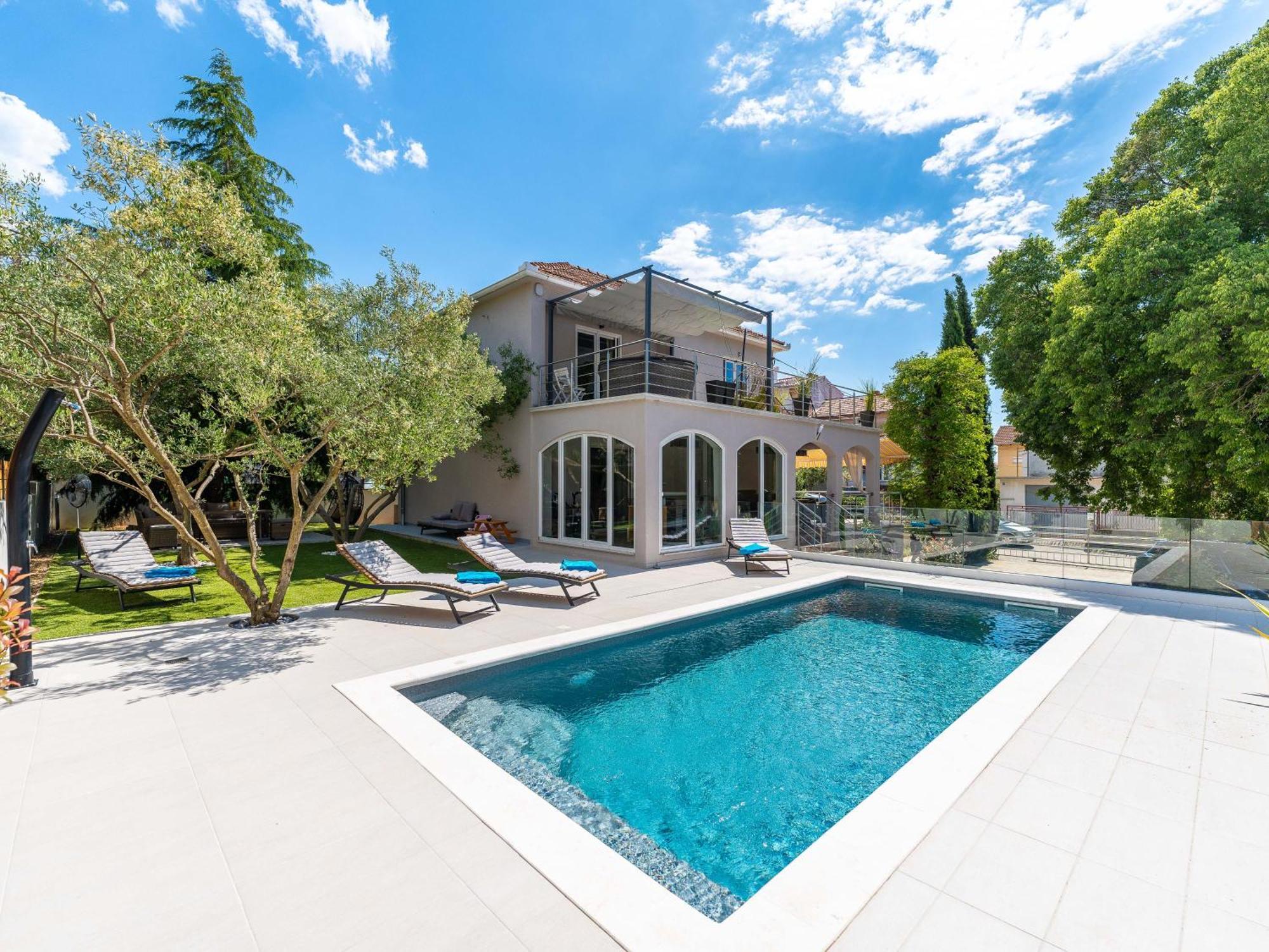 Villa B&D Zadar For The Complete Pleasure Of Vacation !Heated! Private Pool! Green Oasis In The Center Of Zadar, 100M From The Sea エクステリア 写真