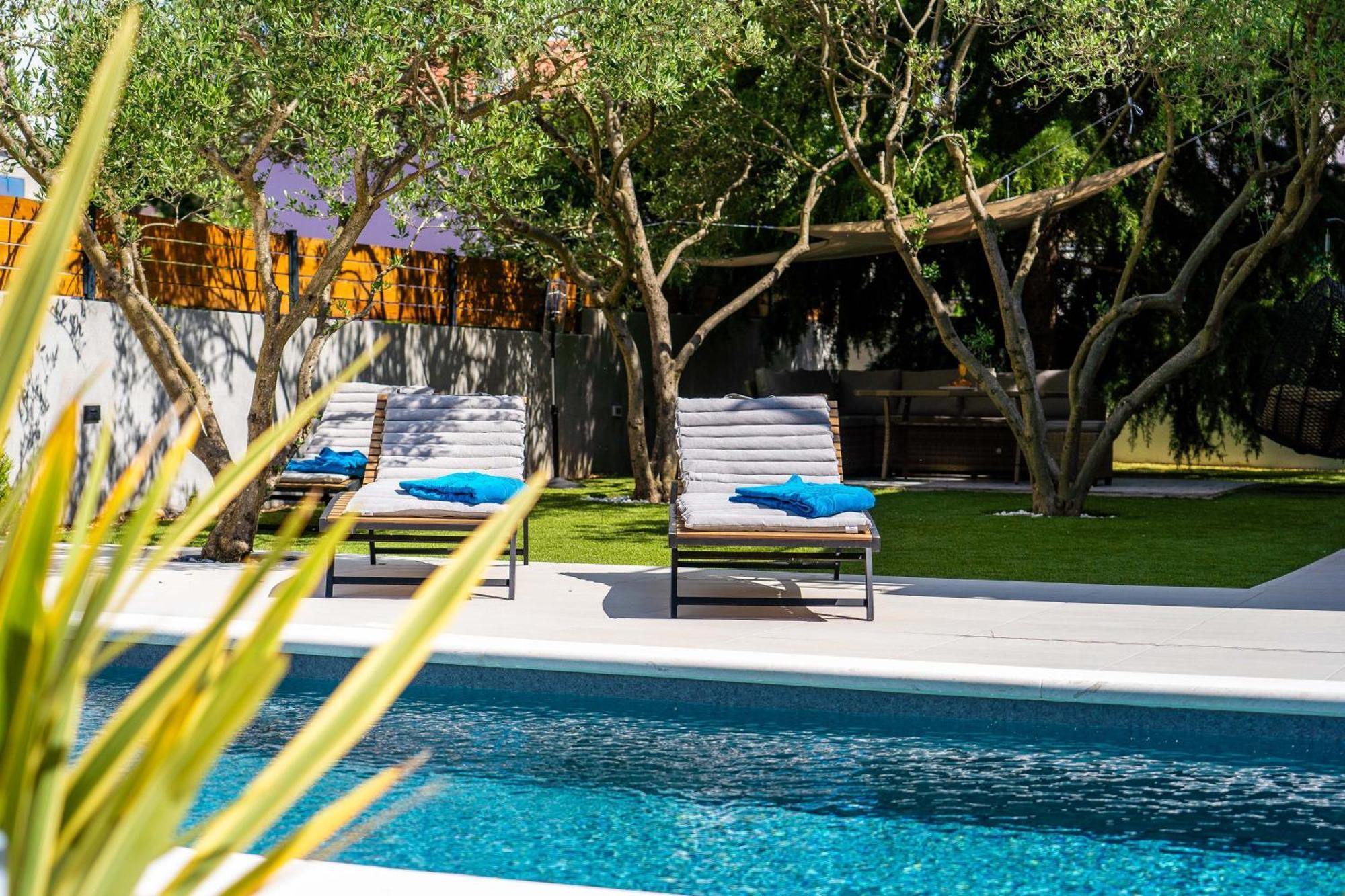 Villa B&D Zadar For The Complete Pleasure Of Vacation !Heated! Private Pool! Green Oasis In The Center Of Zadar, 100M From The Sea エクステリア 写真